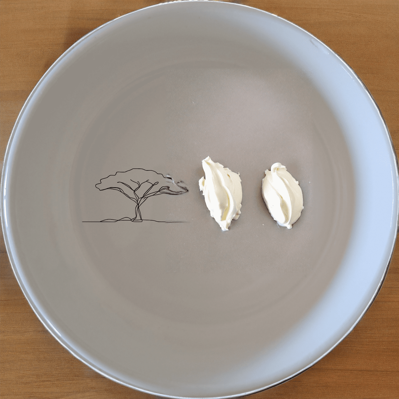 The African Sunset Savanna Acacia Tree Bowl Set of 4 brings a touch of nature to your dining table with its elegant design.