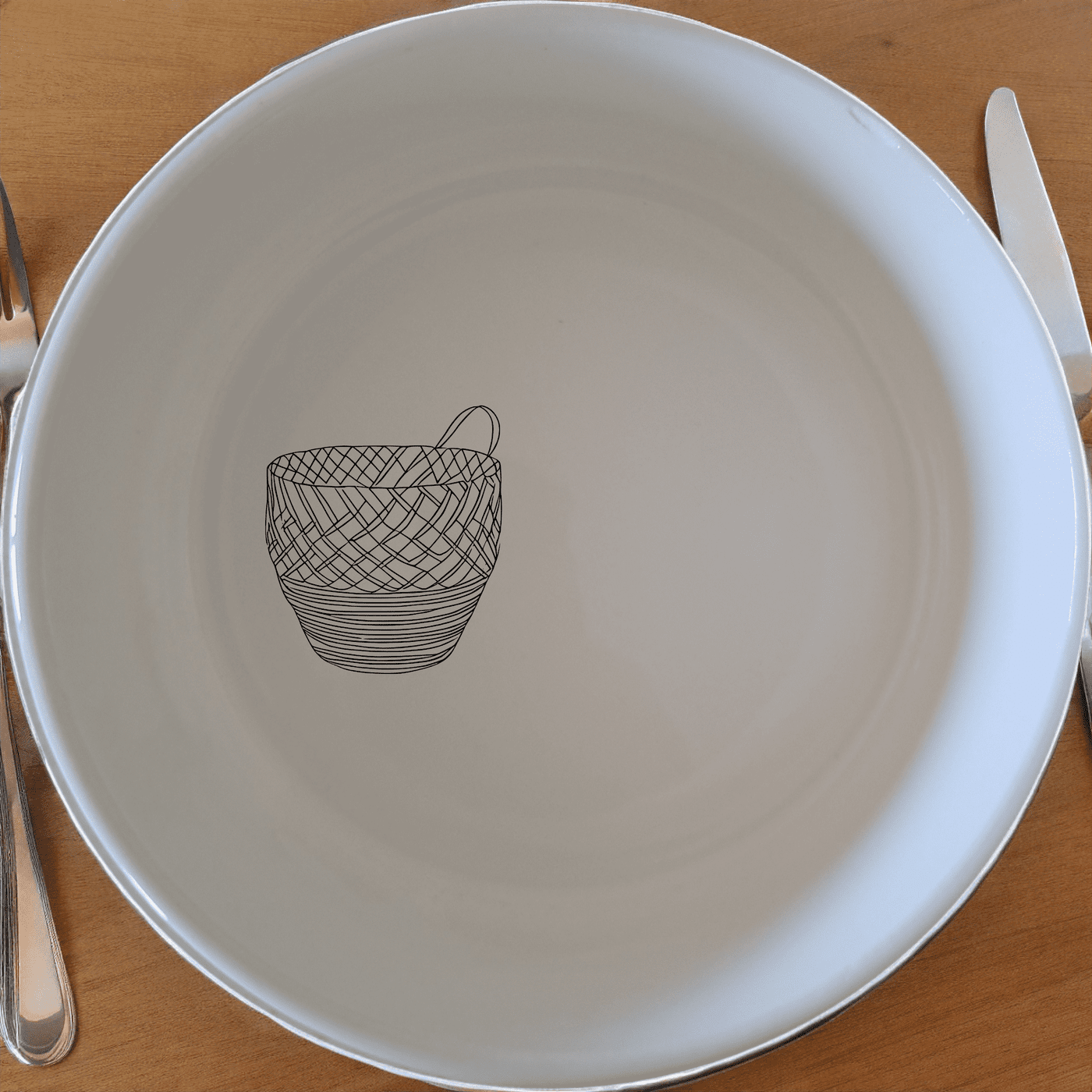 The African Woven Basket Pattern Design Bowl Set of 4 adds a touch of cultural elegance to your dining table with its intricate basket-inspired design.