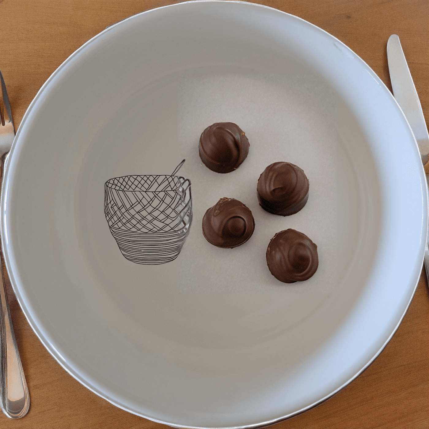 The African Woven Basket Pattern Design Bowl Set of 4 adds a touch of cultural elegance to your dining table with its intricate basket-inspired design.