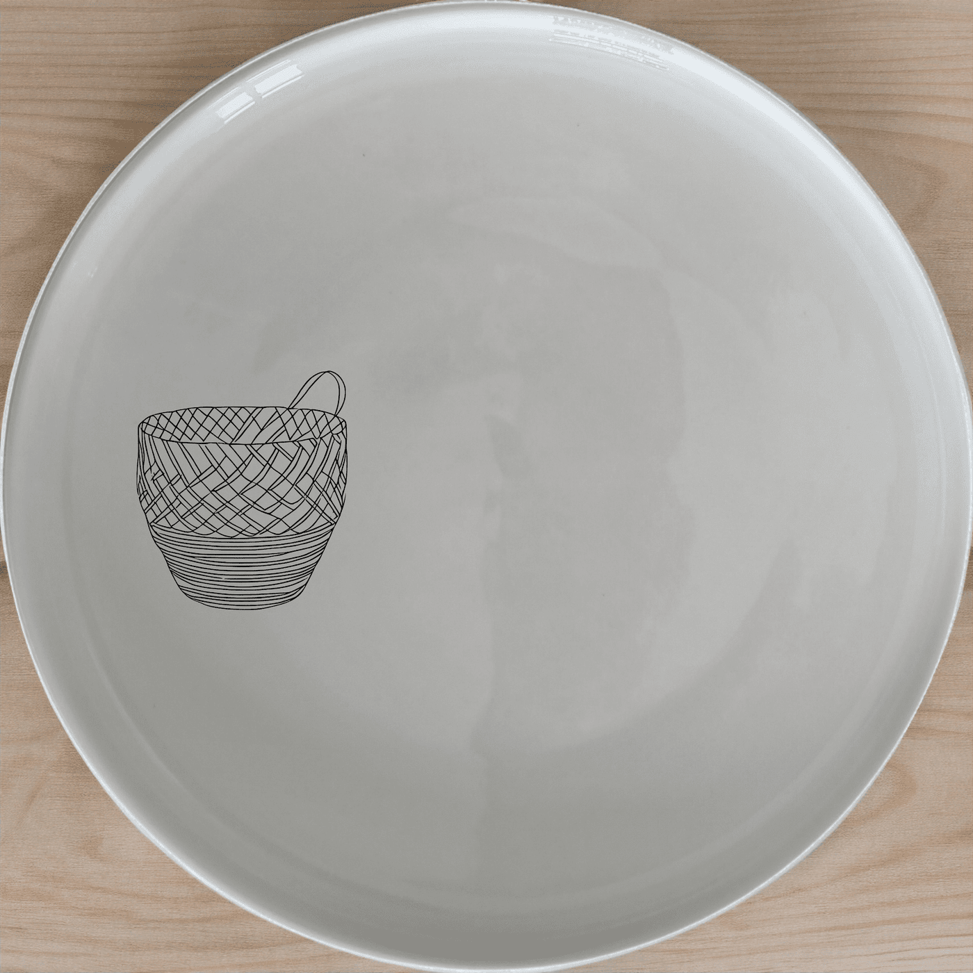 The African Woven Basket Dinner Plate Set of 4 features a unique woven basket design, perfect for adding a touch of elegance to any dining table.