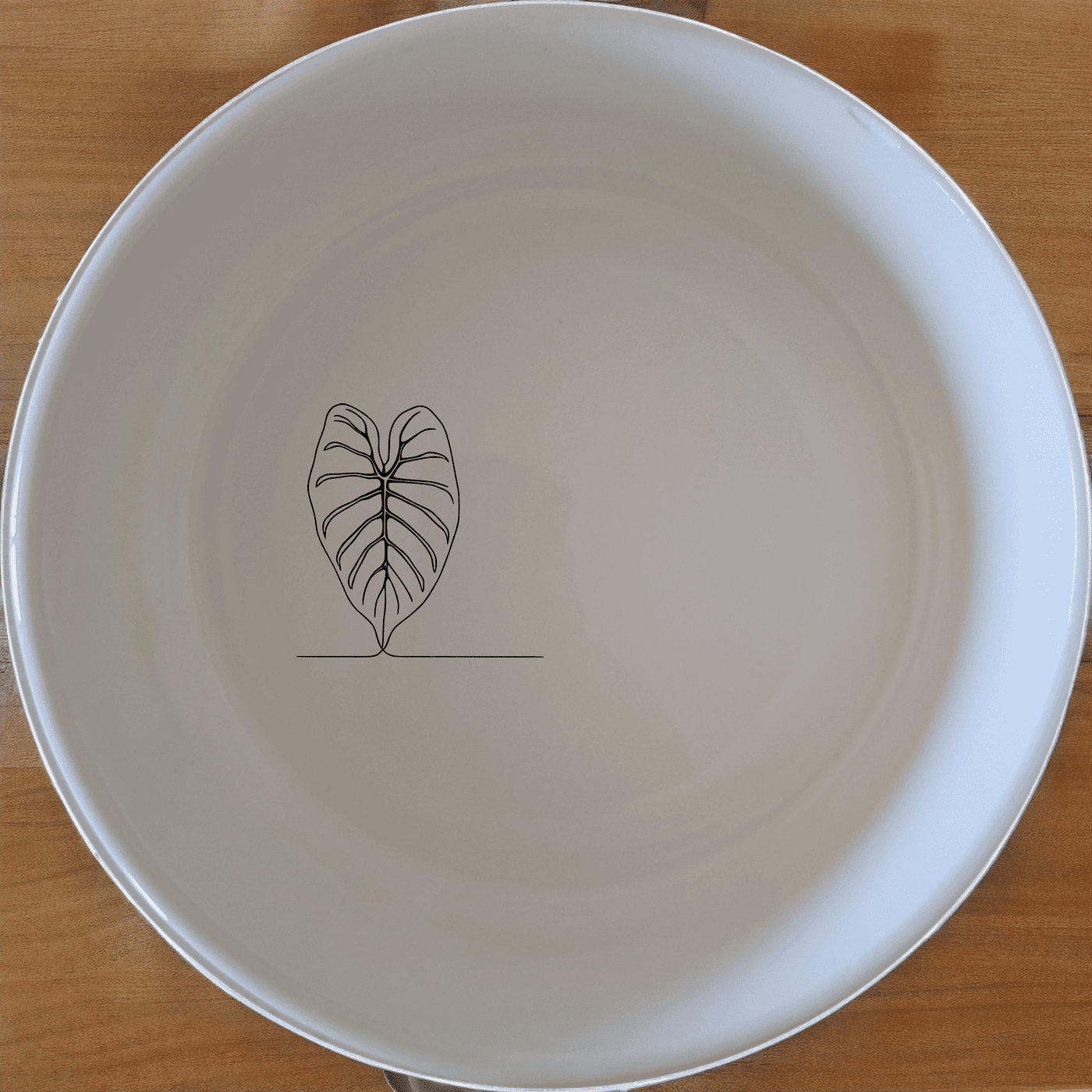 Alocasia Zebrina Bowl Set of 4 offers a unique and stylish addition to your dining collection with its elegant design and versatile use.