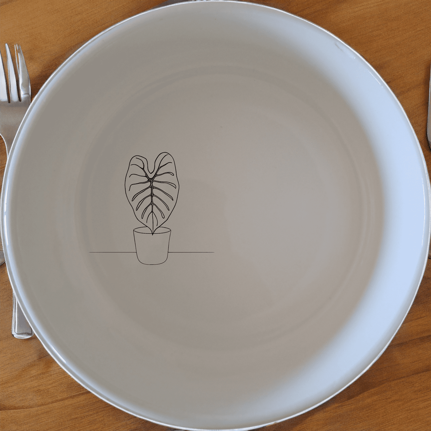 Alocasia Zebrina Bowl Set of 4 adds a touch of nature to your dining table with its elegant design and versatile use.