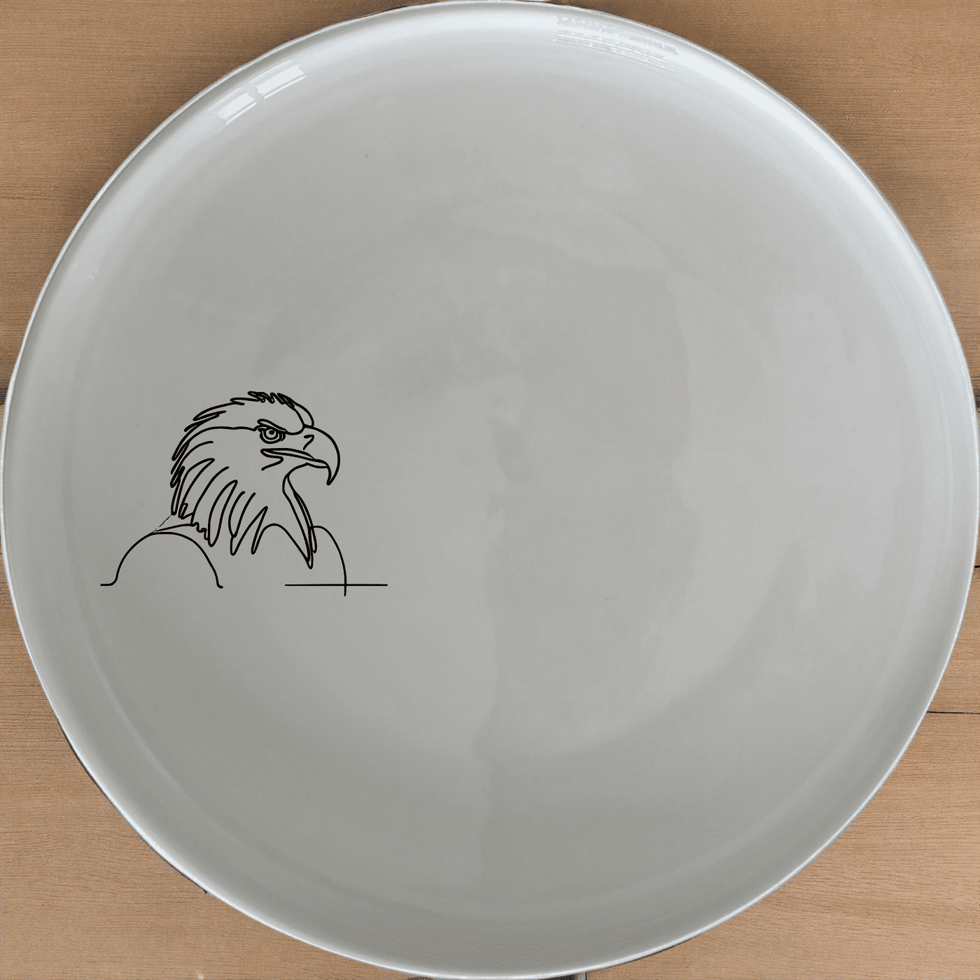 The American Bald Eagle Dinner Plate Set of 4 features a striking silhouette design, perfect for adding a touch of national pride to your dining table.
