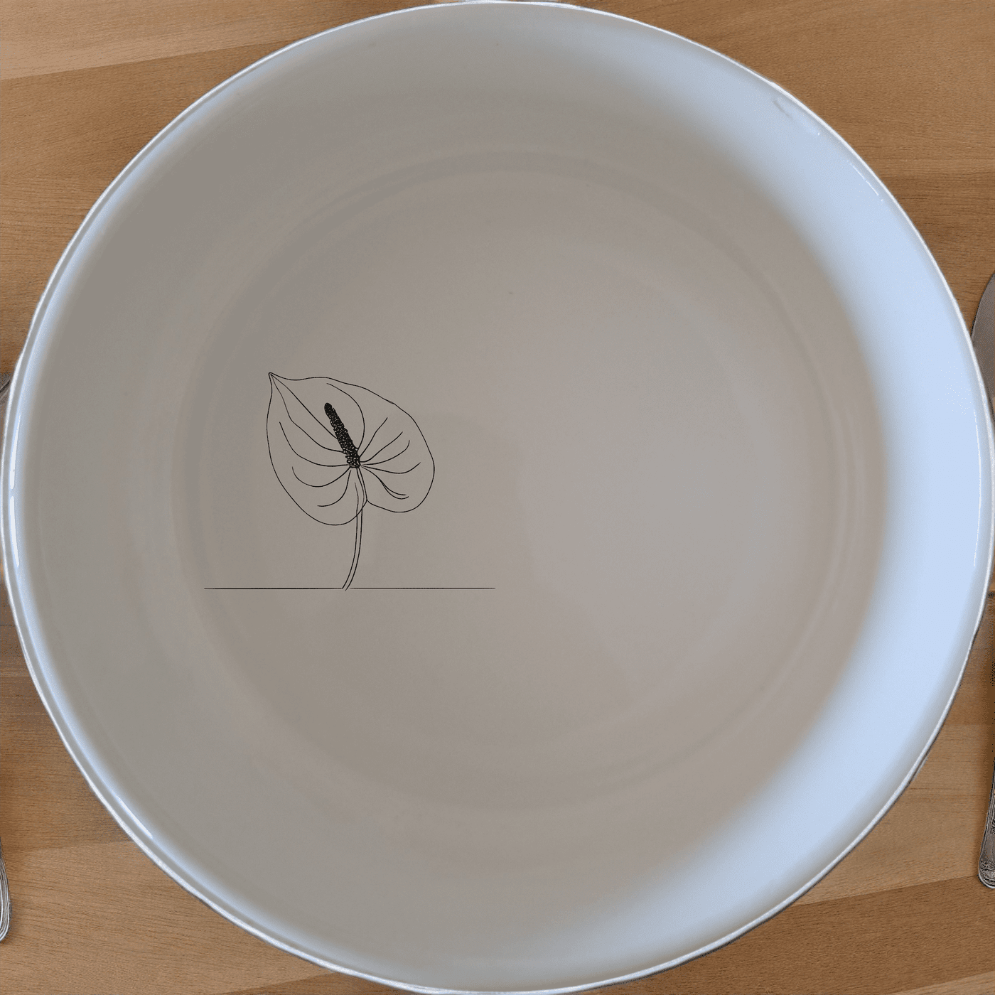 Anthurium Clarinervium Bowl Set of 4 features delicate leaf designs in a modern white ceramic finish, perfect for everyday use or special occasions.