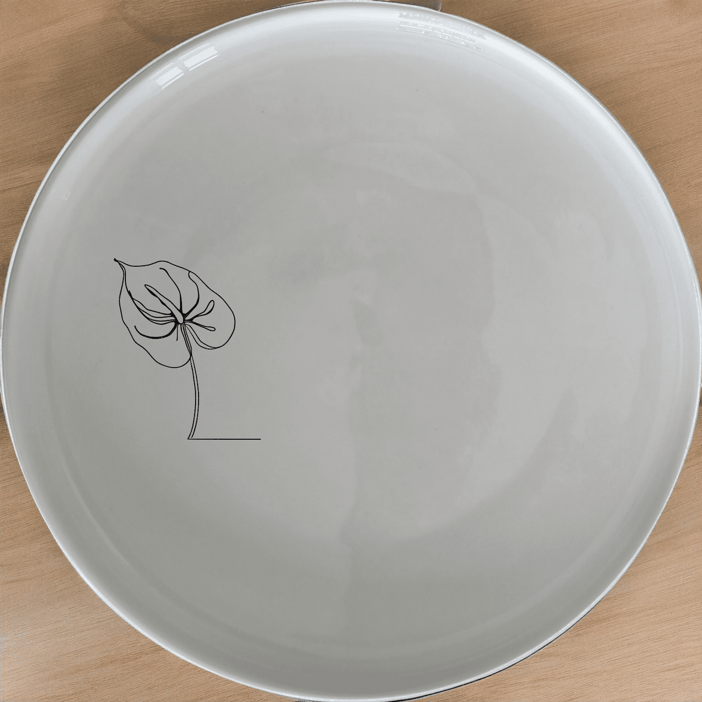 Anthurium Clarinervium Dinner Plate Set of 4 features elegant botanical designs perfect for any dining occasion.