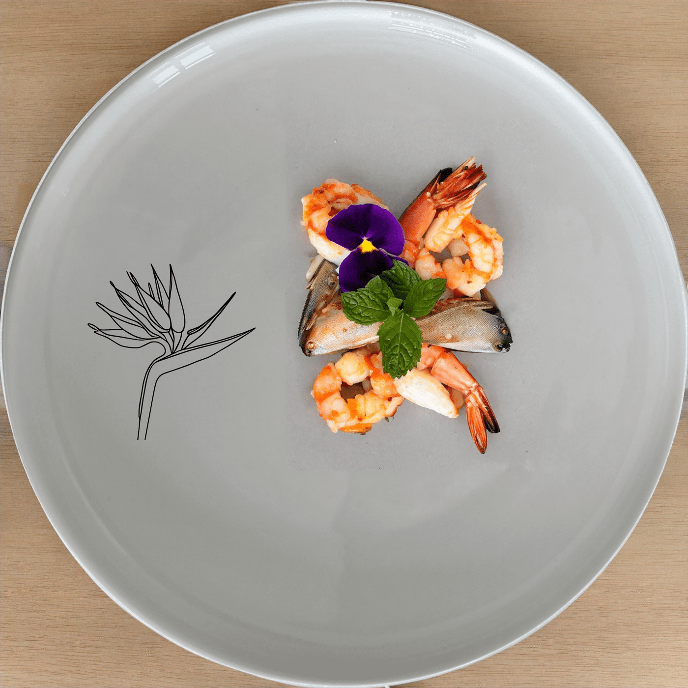 The Bird Paradise Dinner Plate Set of 4 features a delicate bird design, perfect for adding a touch of nature to your dining experience.