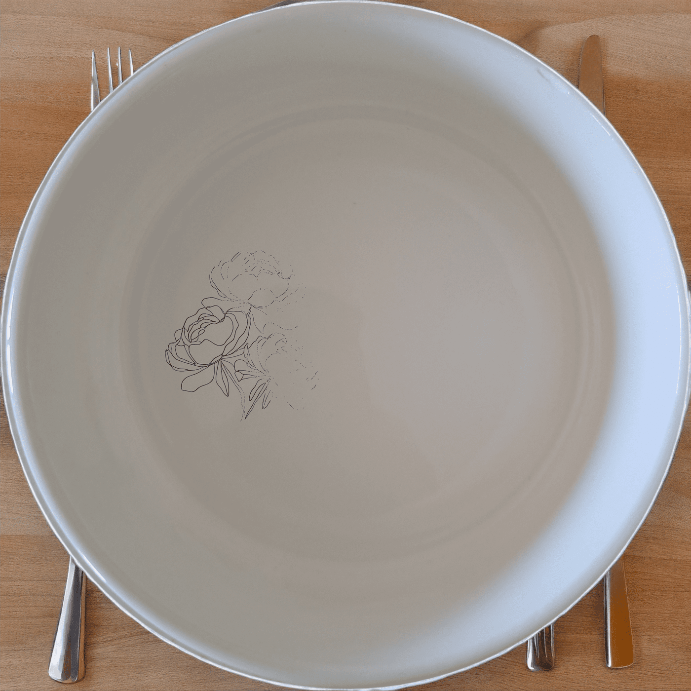 The Bold Coral Peonies Bowl Set of 4 adds a touch of elegance to your dining table with its striking coral peony design.