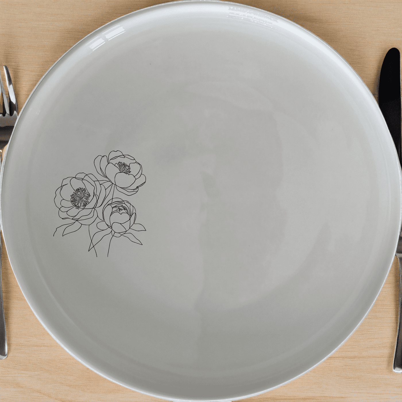 Bold Coral Peonies Side Plate Set of 4 features striking coral peony designs on white ceramic plates, perfect for adding a touch of elegance to any dining table.