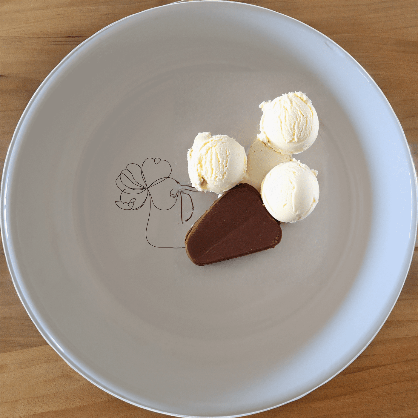 The Delicate Flower Petals Bowl Set of 4 features intricate floral designs perfect for any dining occasion.