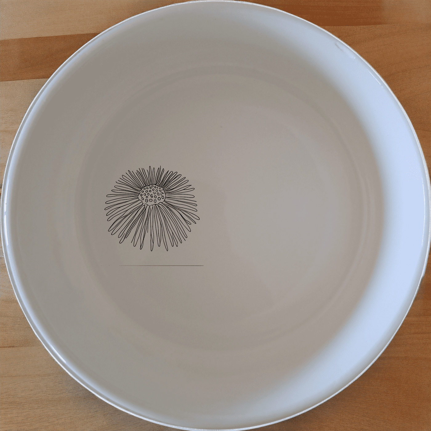 The Delicate Sea Urchins Bowl Set of 4 features intricate sea urchin designs, perfect for adding a touch of elegance to your dining experience.