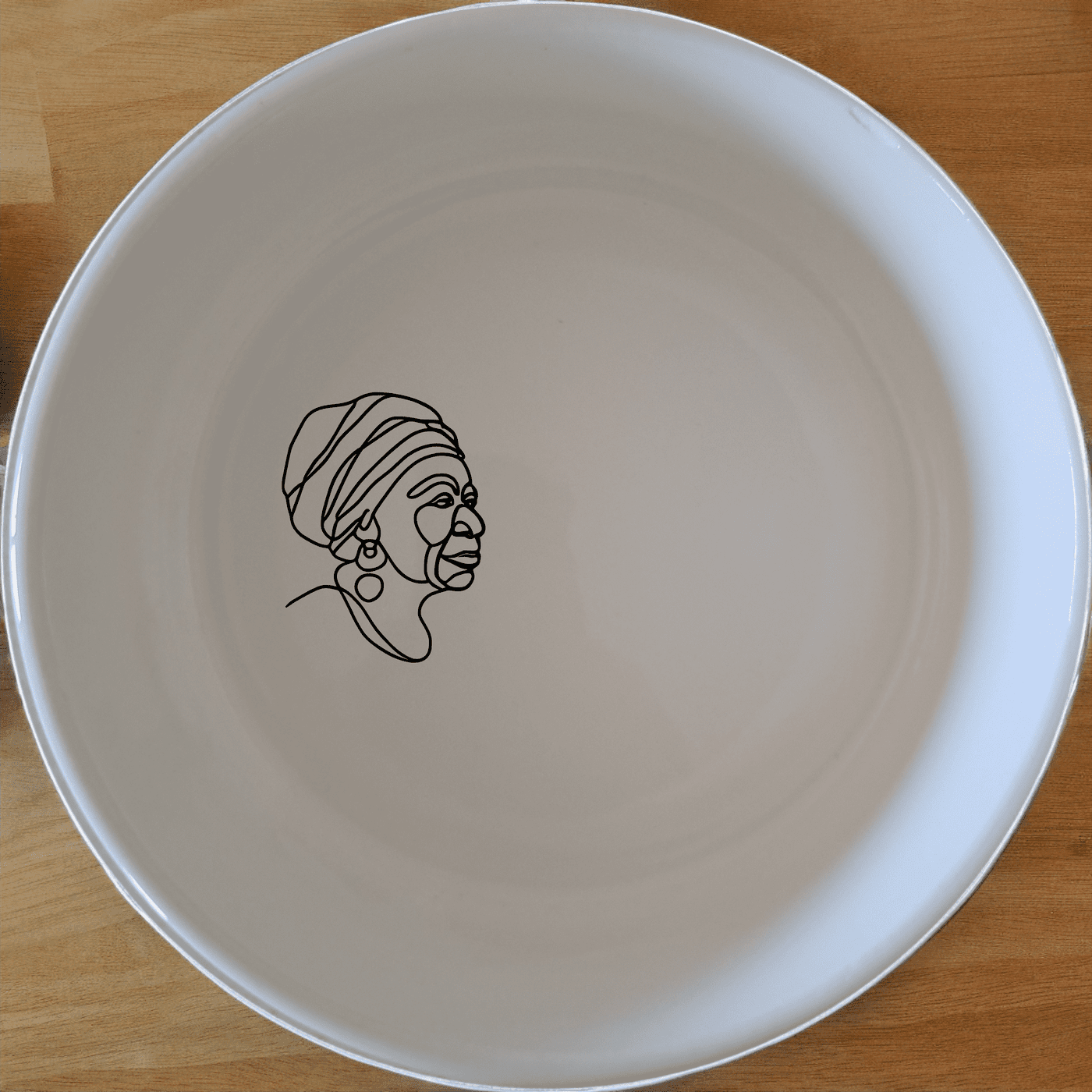 The Face Old African Woman Bowl Set of 4 adds a touch of cultural elegance to your dining experience.