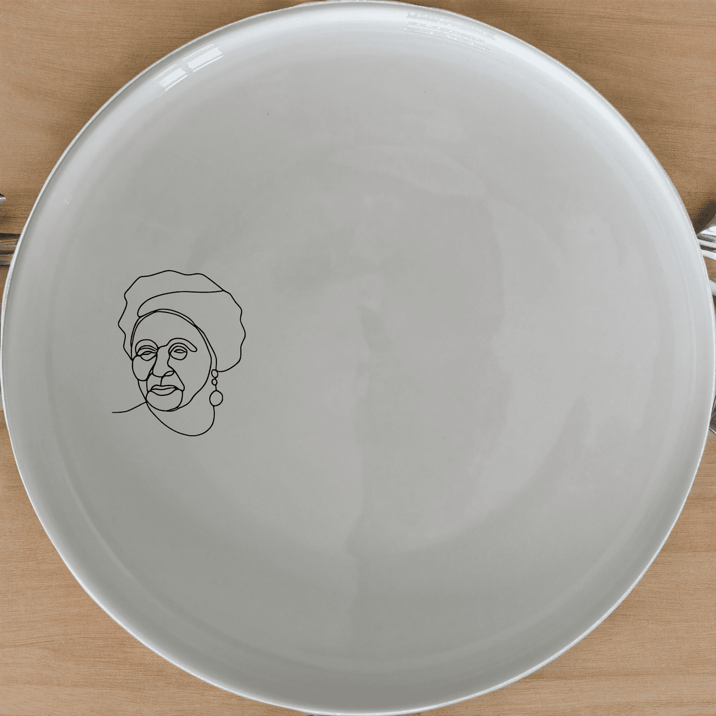 Face Old African Woman Side Plate Set of 4 offers a unique and culturally inspired design perfect for any dining setting.