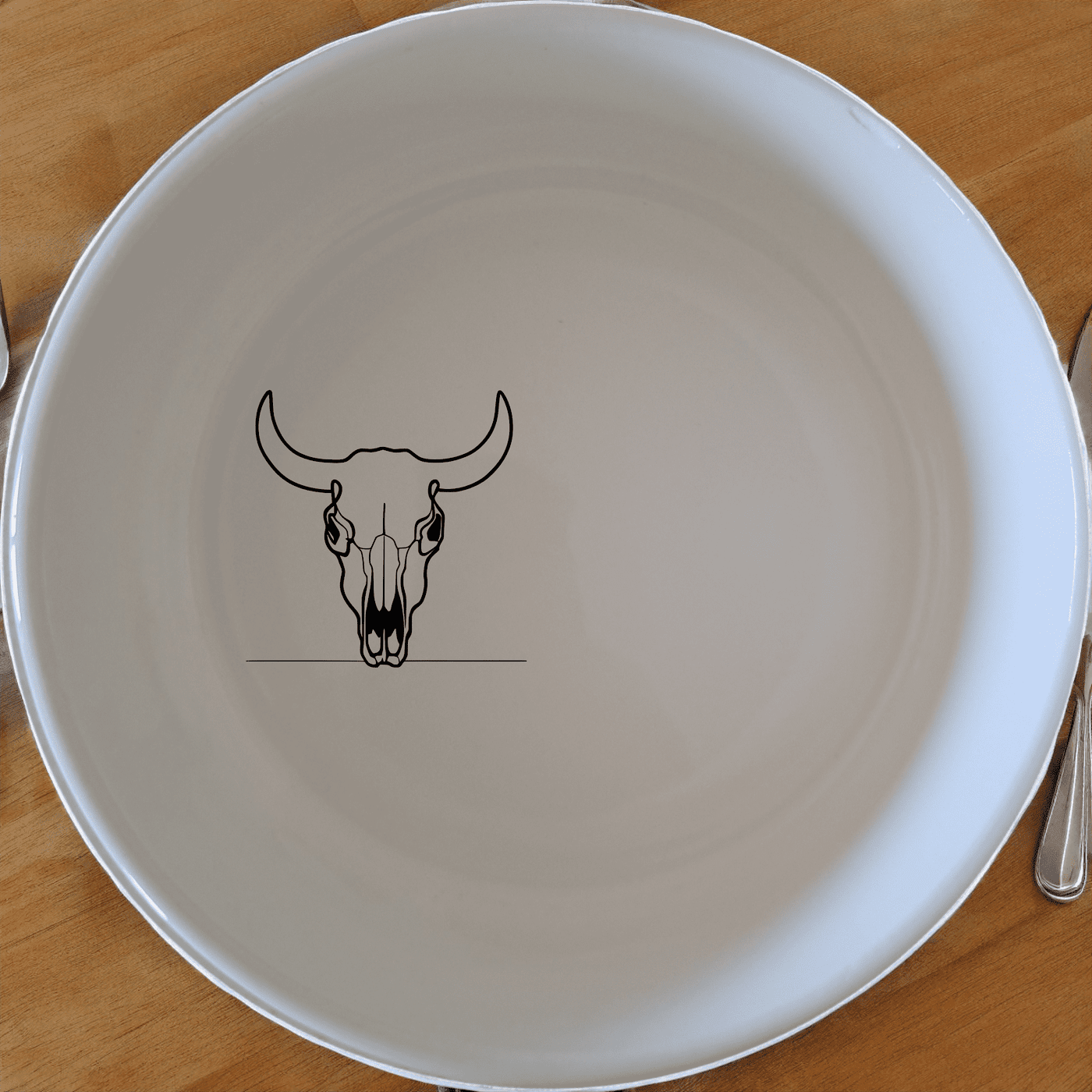 The Front Facing Cow Skull Bowl Set of 4 adds a bold, artistic touch to your dining experience with its sleek, modern design.