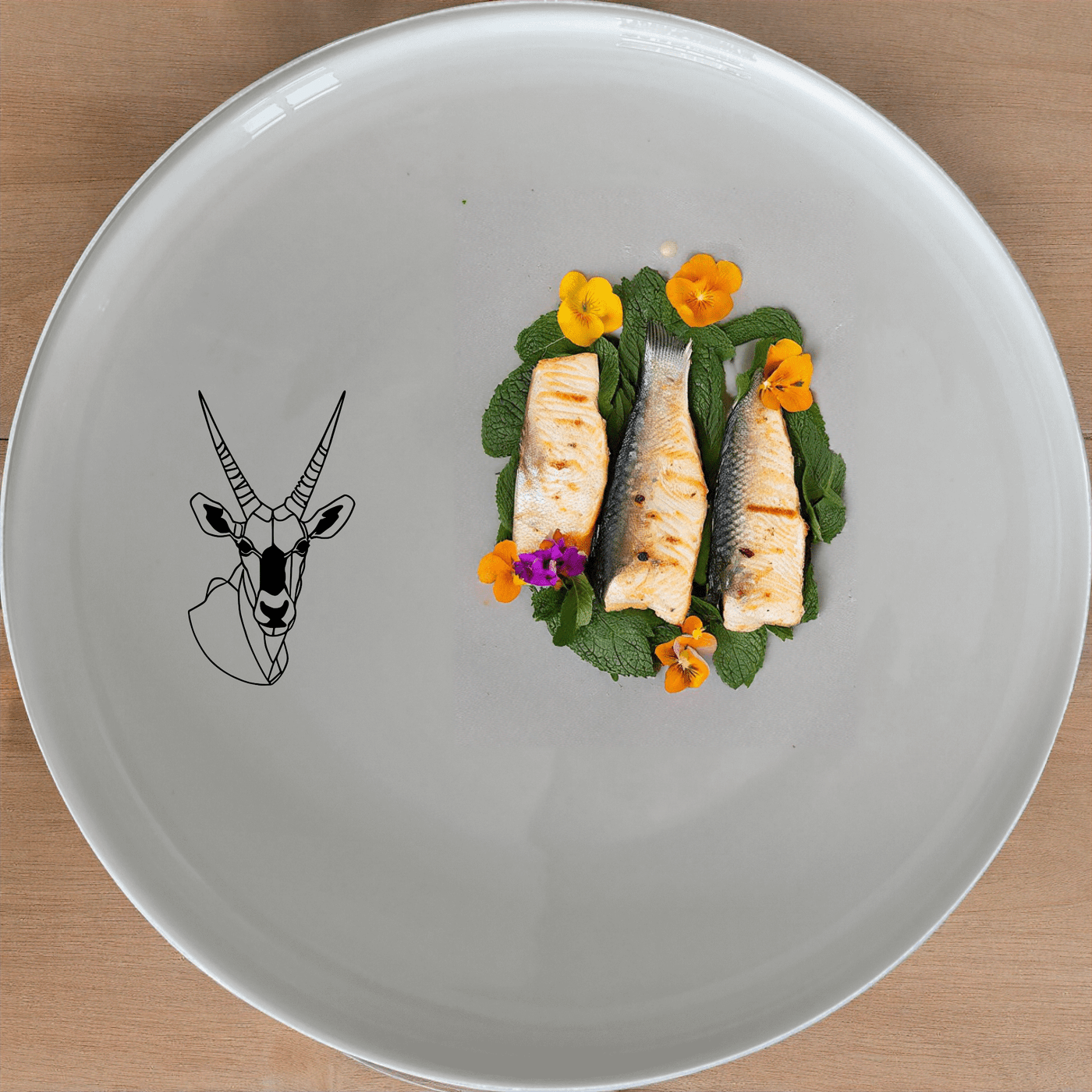 The Gemsbok Bust Dinner Plate Set of 4 features a striking silhouette design, perfect for modern dining and everyday use.