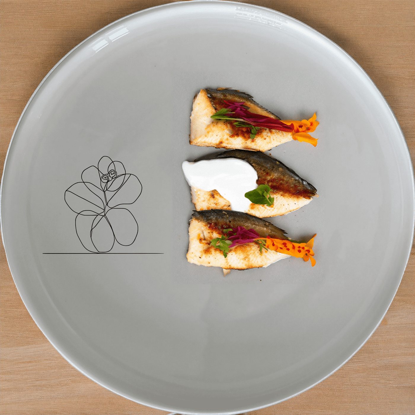 The Hoya Carnosa Side Plate Set of 4 features a delicate laser-etched design, perfect for adding a touch of elegance to any dining table.