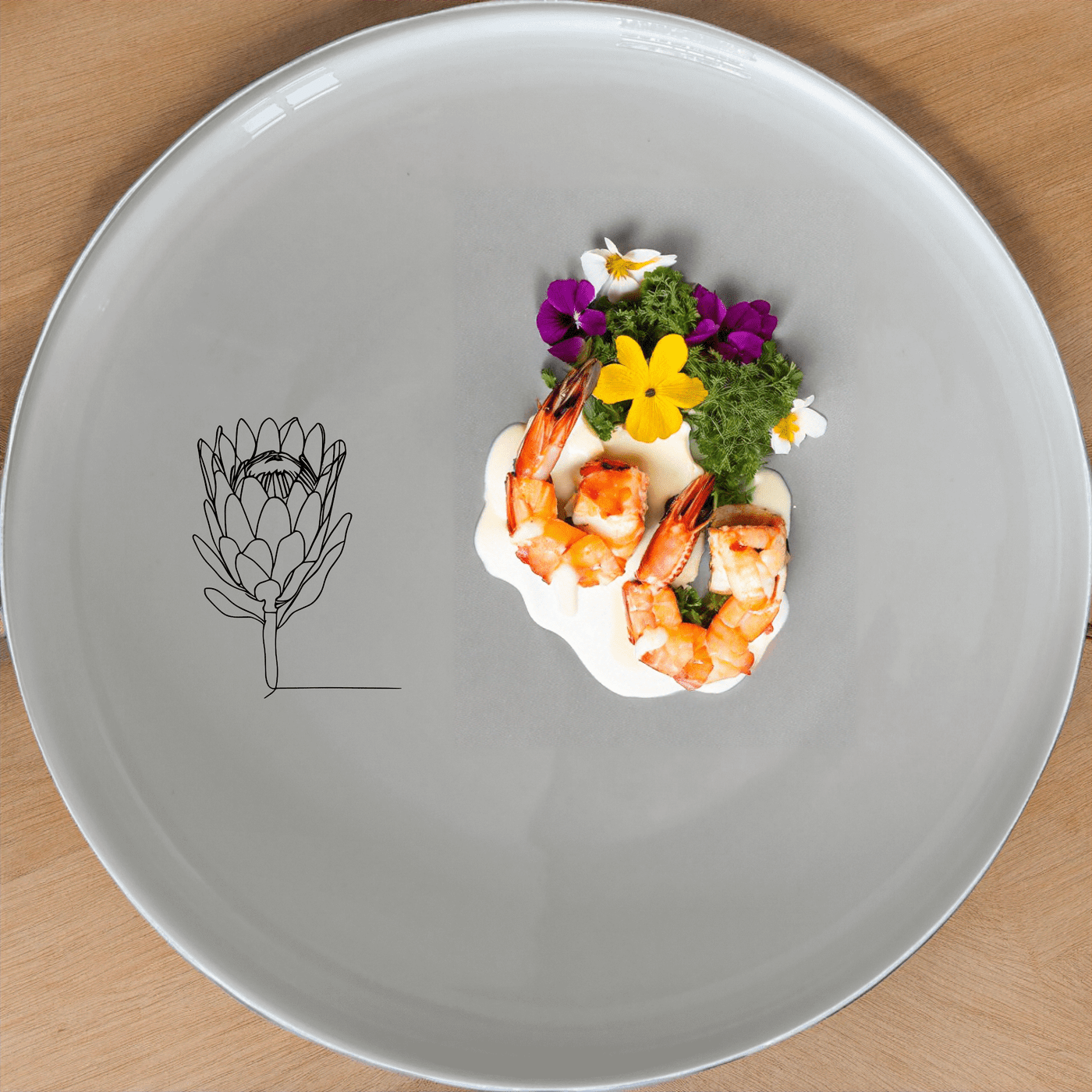 The King Protea Flower Dinner Plate Set of 4 features a delicate botanical illustration, perfect for adding a touch of nature to your dining experience.