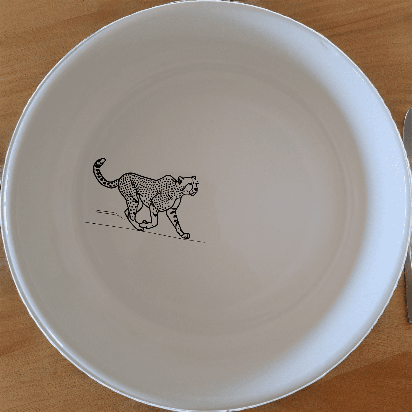 Running Cheeta Bowl Set of 4 - Range 3 is a stylish and practical addition to your kitchen, perfect for everyday use or special occasions.