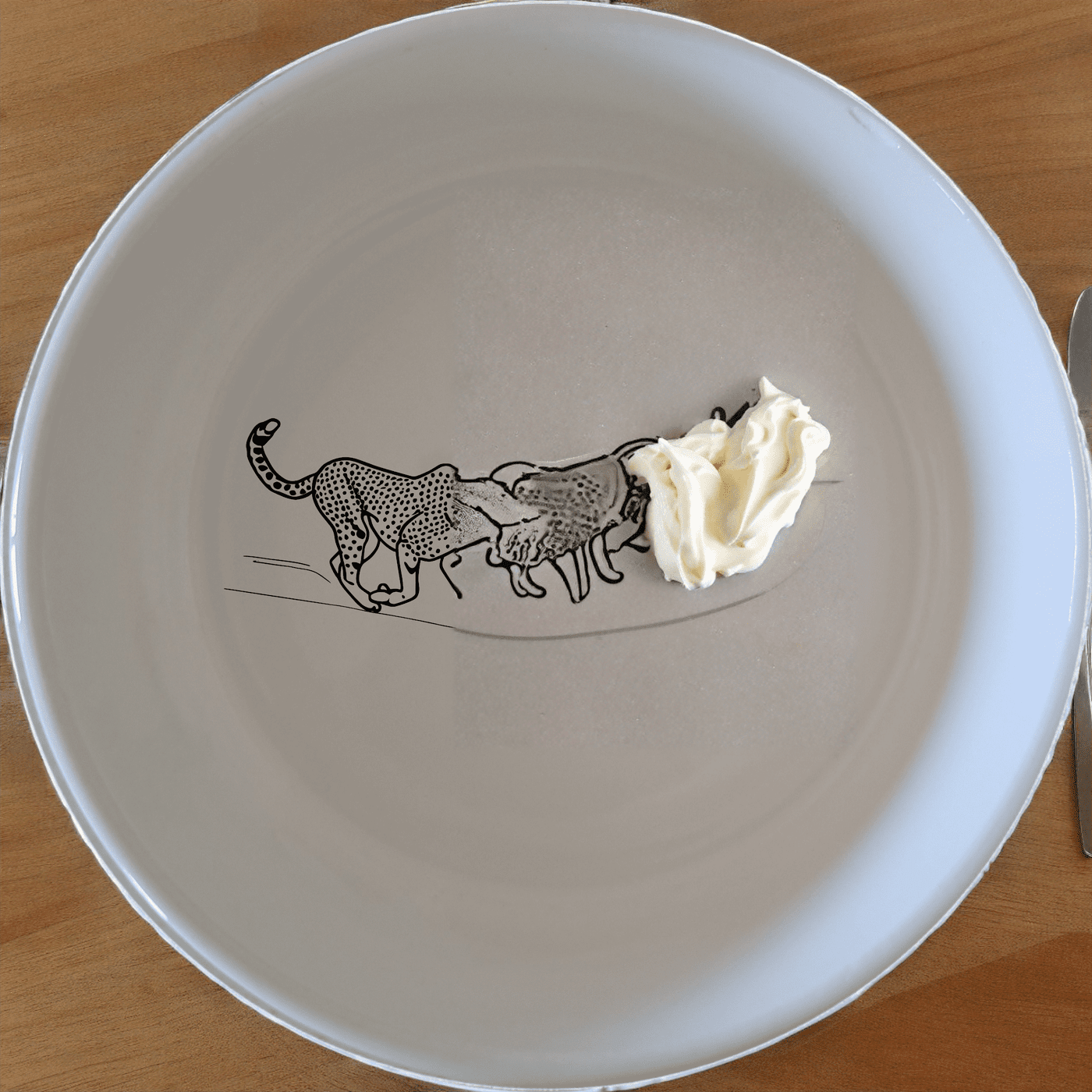 Running Cheeta Bowl Set of 4 - Range 3 is a stylish and practical addition to your kitchen, perfect for everyday use or special occasions.