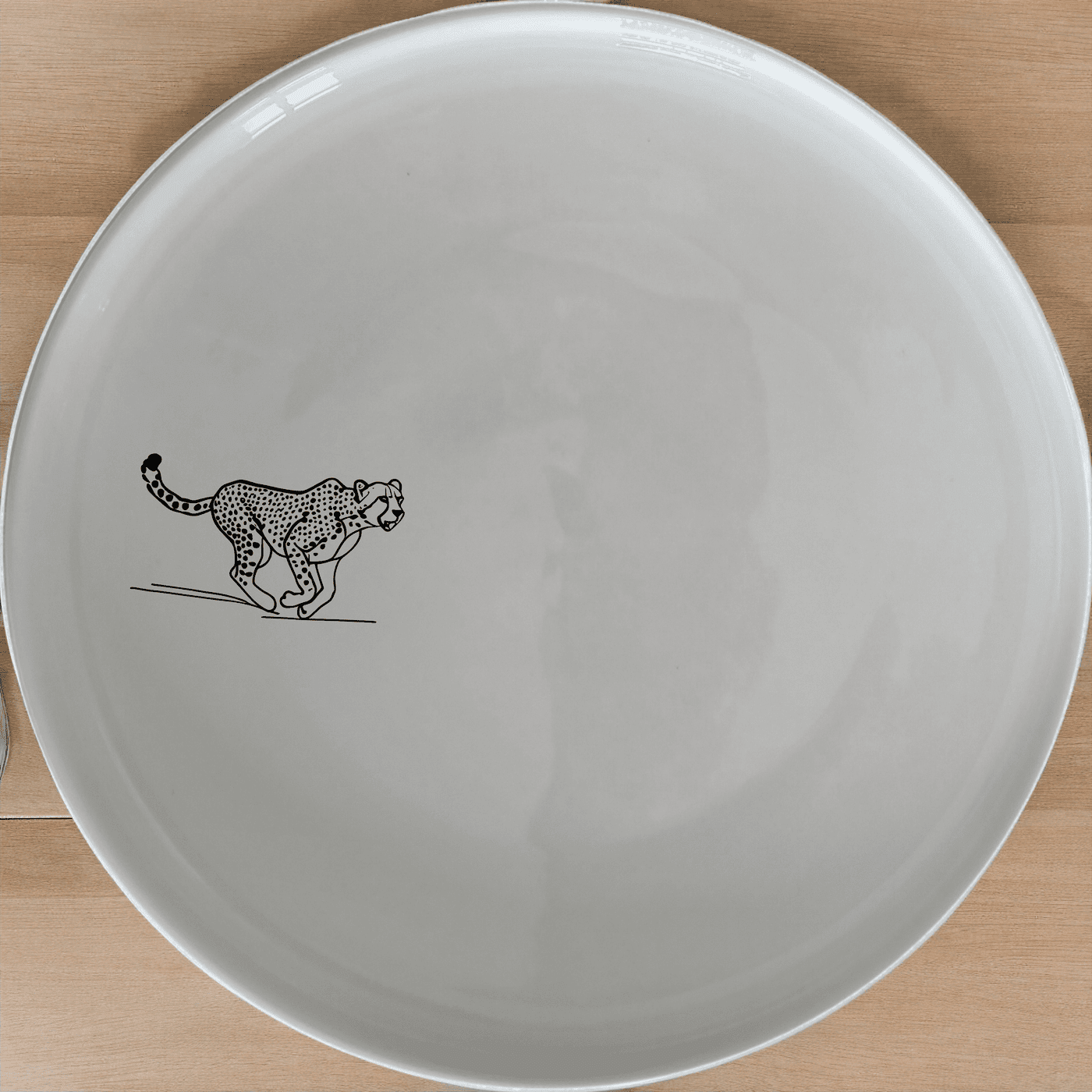 Running Cheeta Side Plate Set of 4 - Range 4 is a stylish and modern addition to any dining set, perfect for everyday use or special occasions.