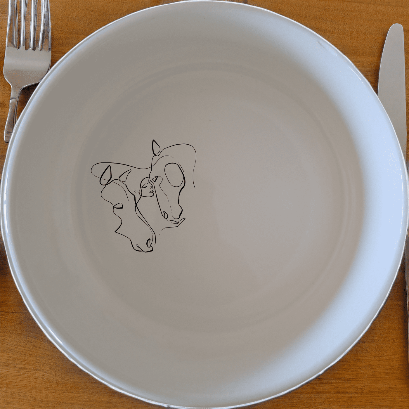 Loving Horses Abstract Bowl Set of 4 - Range 1 is a stylish and modern addition to your kitchen, perfect for everyday use or special occasions.