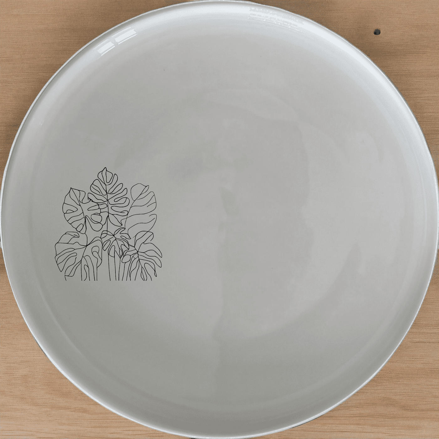 Discover the Lush Jungle Canopy Dinner Plate Set of 4, perfect for elevating your dining experience with nature-inspired elegance.