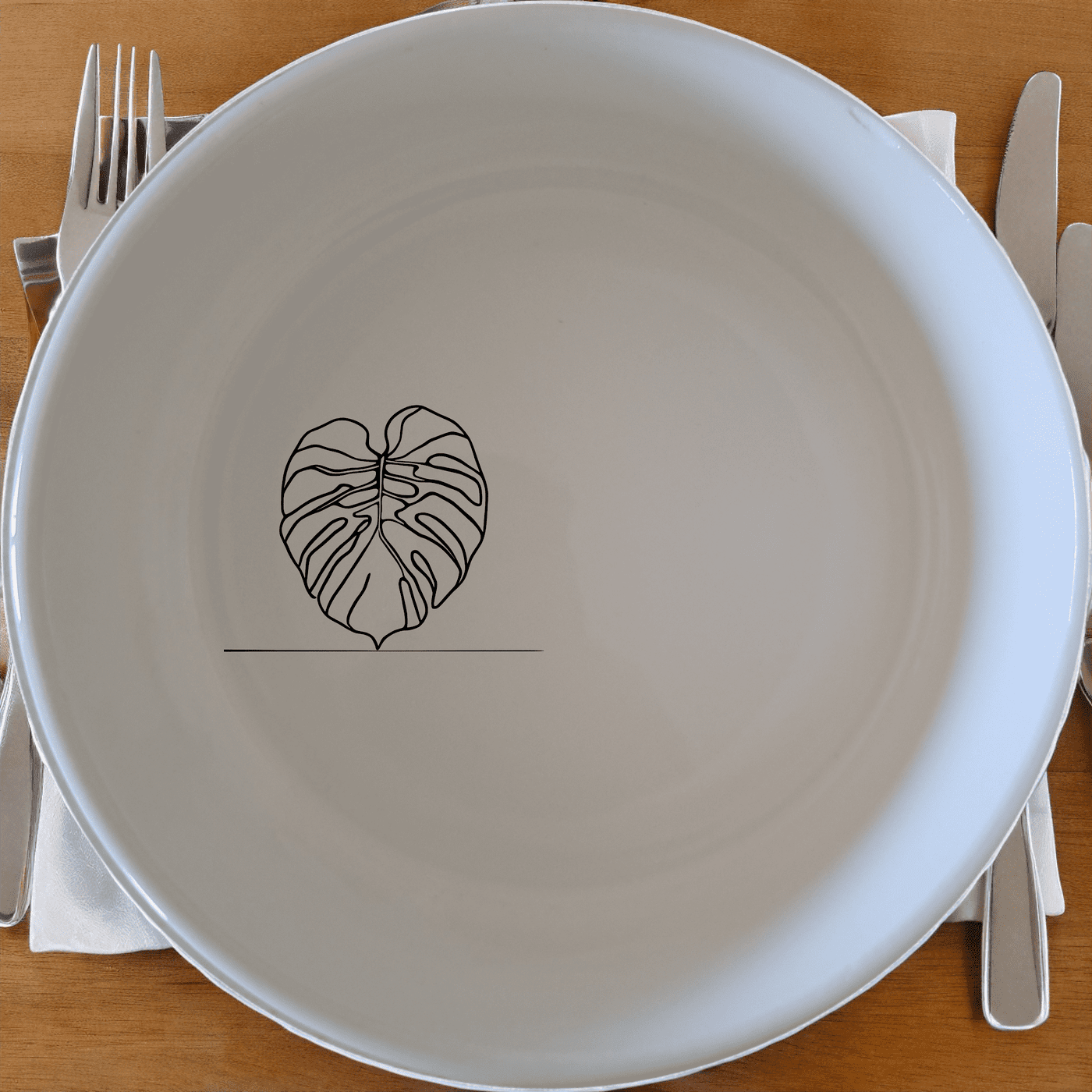 Monstera Deliciosa Bowl Set of 4 offers a stylish and modern touch to your dining experience with its elegant design and versatile use.