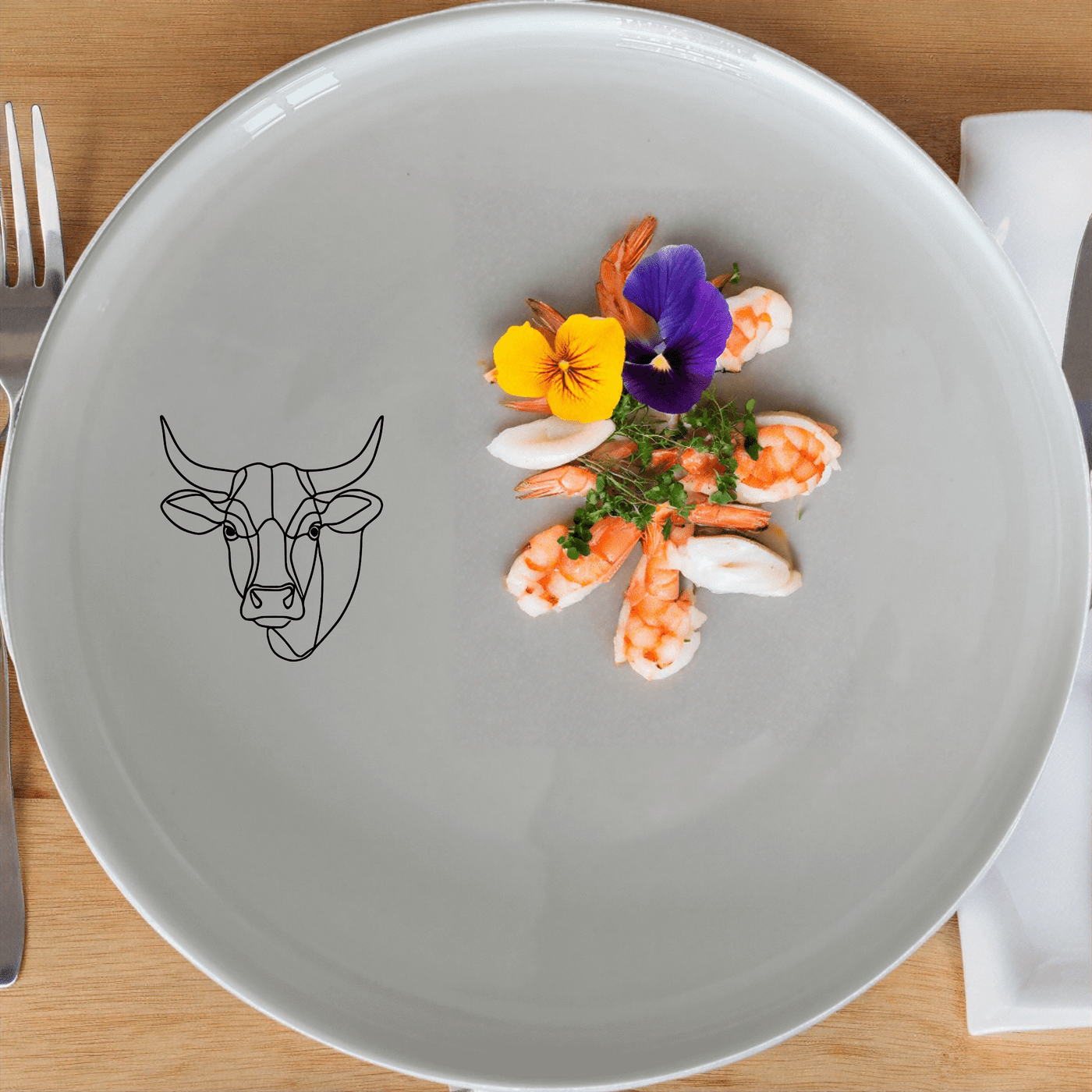 The Nguni Cattle Cow Head Dinner Plate Set of 4 features a striking silhouette design, perfect for modern dining and everyday use.