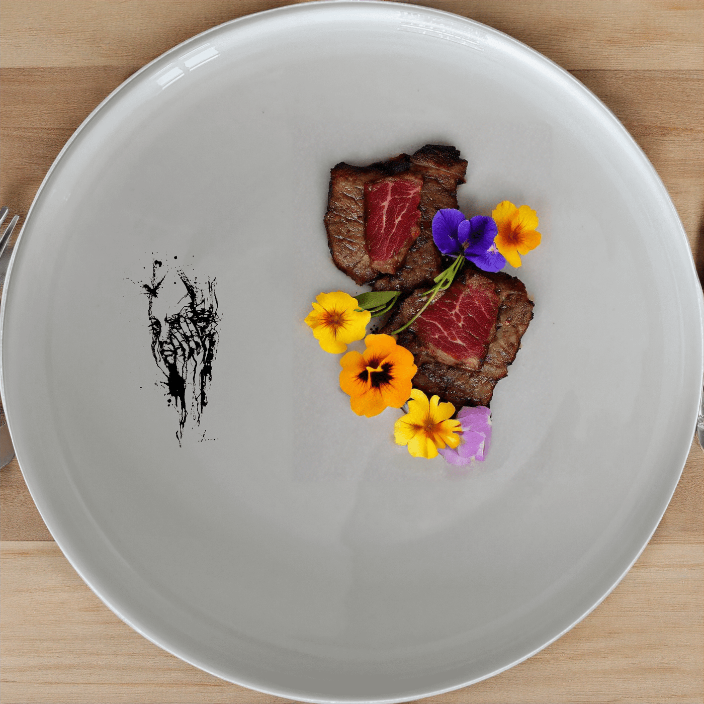 Doriana Abstract Dinner Plate Set of 4 - Range 1 is a stylish and modern dinnerware set that adds an artistic touch to your dining experience.