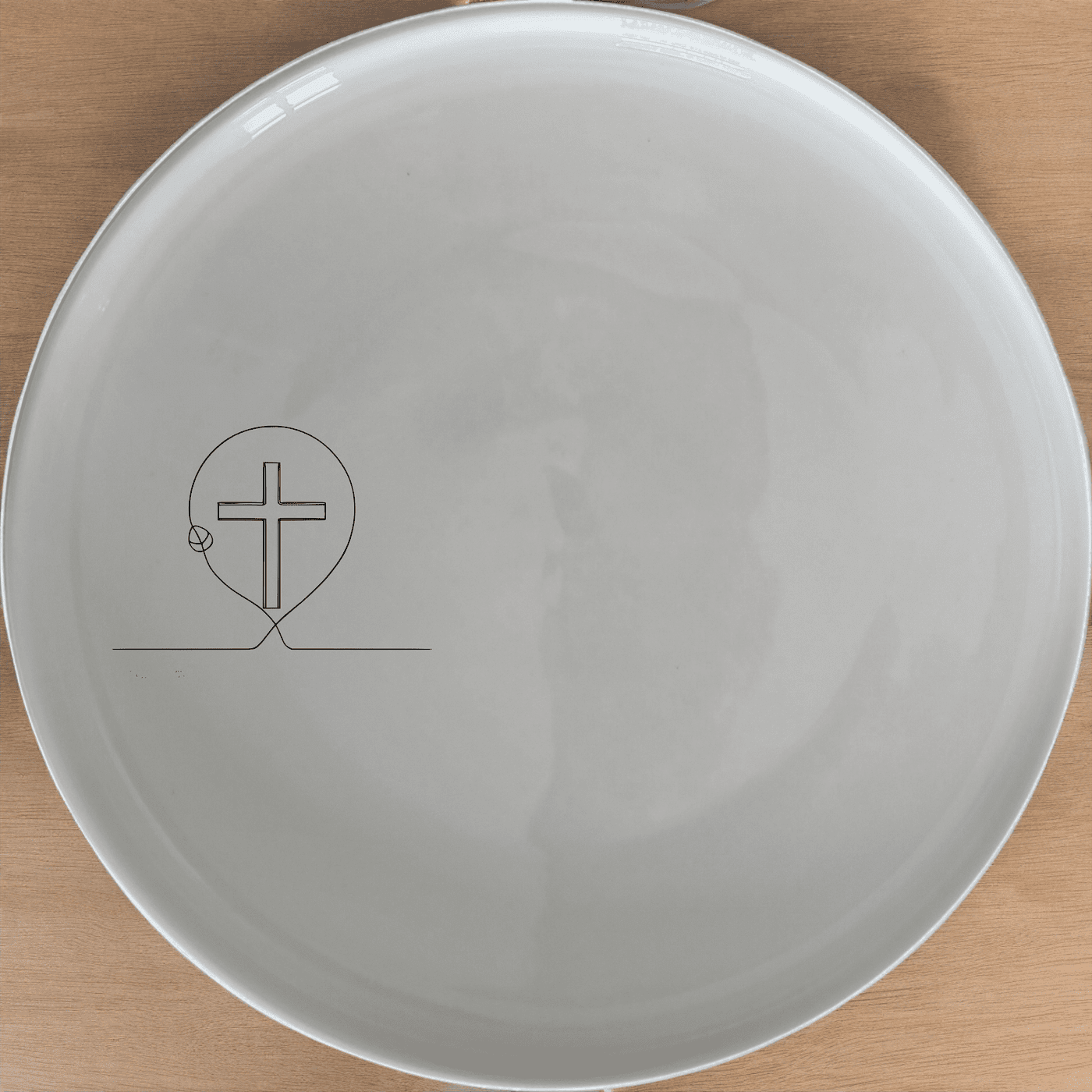 The Christian Easter Side Plate Set of 4 features a delicate cross design, perfect for springtime gatherings and special occasions.