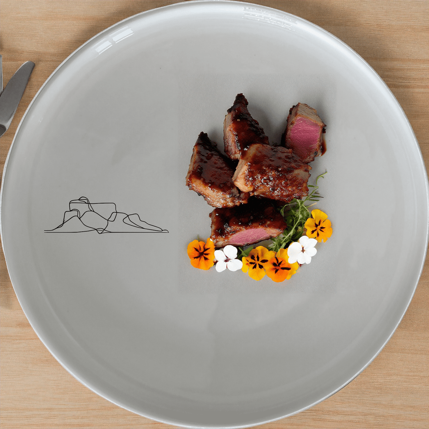 The Silohette Table Mountain Side Plate Set of 4 features a minimalist design with a striking silhouette of Table Mountain, perfect for modern dining settings.