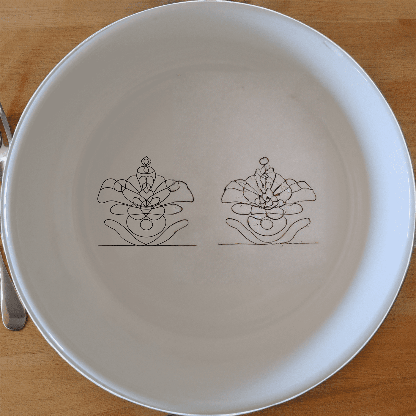 The Tibetan Cultural Imagery Bowl Set of 4 features intricate designs that celebrate traditional artistry and craftsmanship.