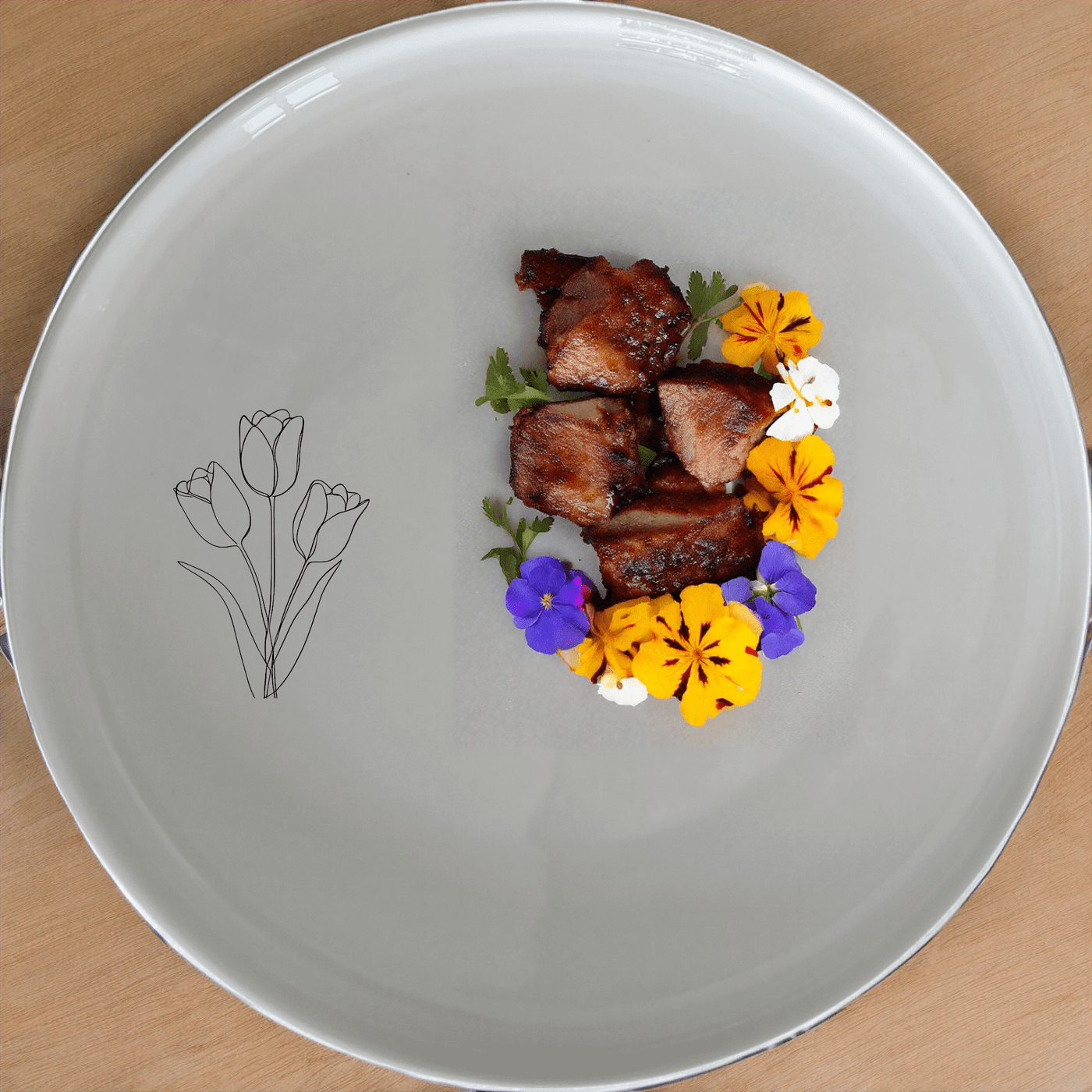 Discover the elegance of our Tulips Dinner Plate Set of 4, perfect for any dining occasion.