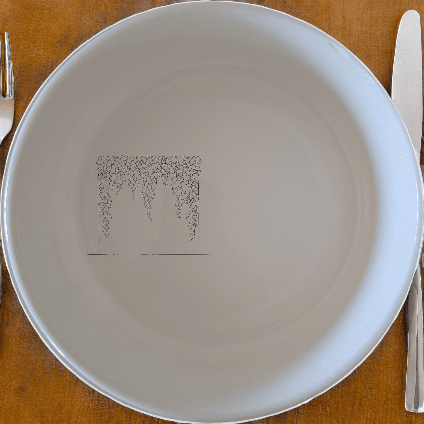 The Verdant Green Ivy Climbing Bowl Set of 4 features a delicate ivy design, perfect for adding a touch of nature to your dining experience.