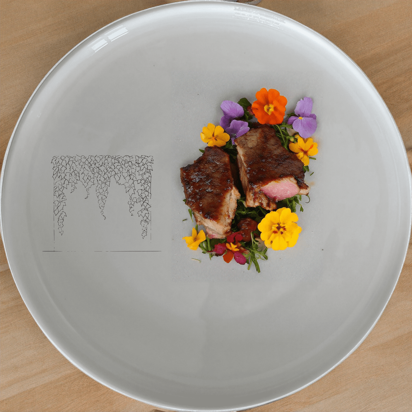 The Verdant Green Ivy Climbing Wall Side Plate Set of 4 features a delicate ivy design, perfect for adding a touch of nature to your dining experience.