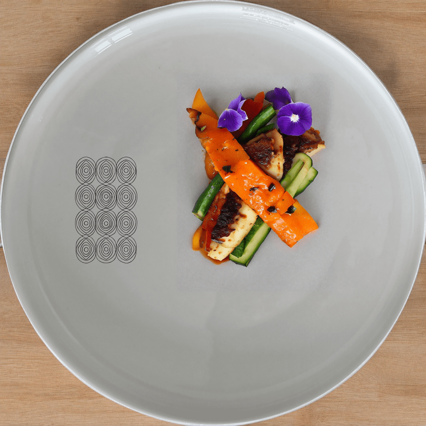 The Zulu Beadwork Traditional Pattern Design Dinner Plate Set of 4 features intricate beadwork designs that bring a touch of African heritage to your dining table.