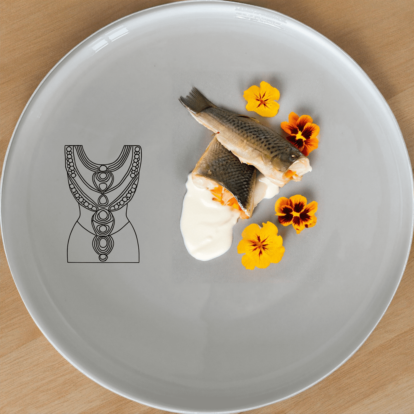 The Zulu Beadwork Traditional Pattern Design Side Plate Set of 4 features intricate beadwork designs, perfect for adding cultural flair to your dining table.