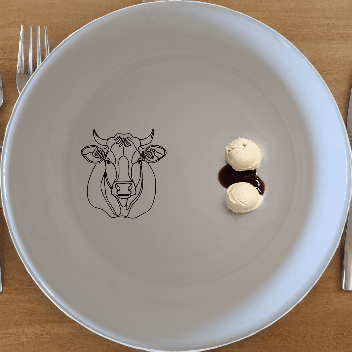 Curvey Fat Jersey Cows Bowl Set of 4 - Range 1 is a stylish and practical addition to your kitchen, featuring unique laser-etched designs.