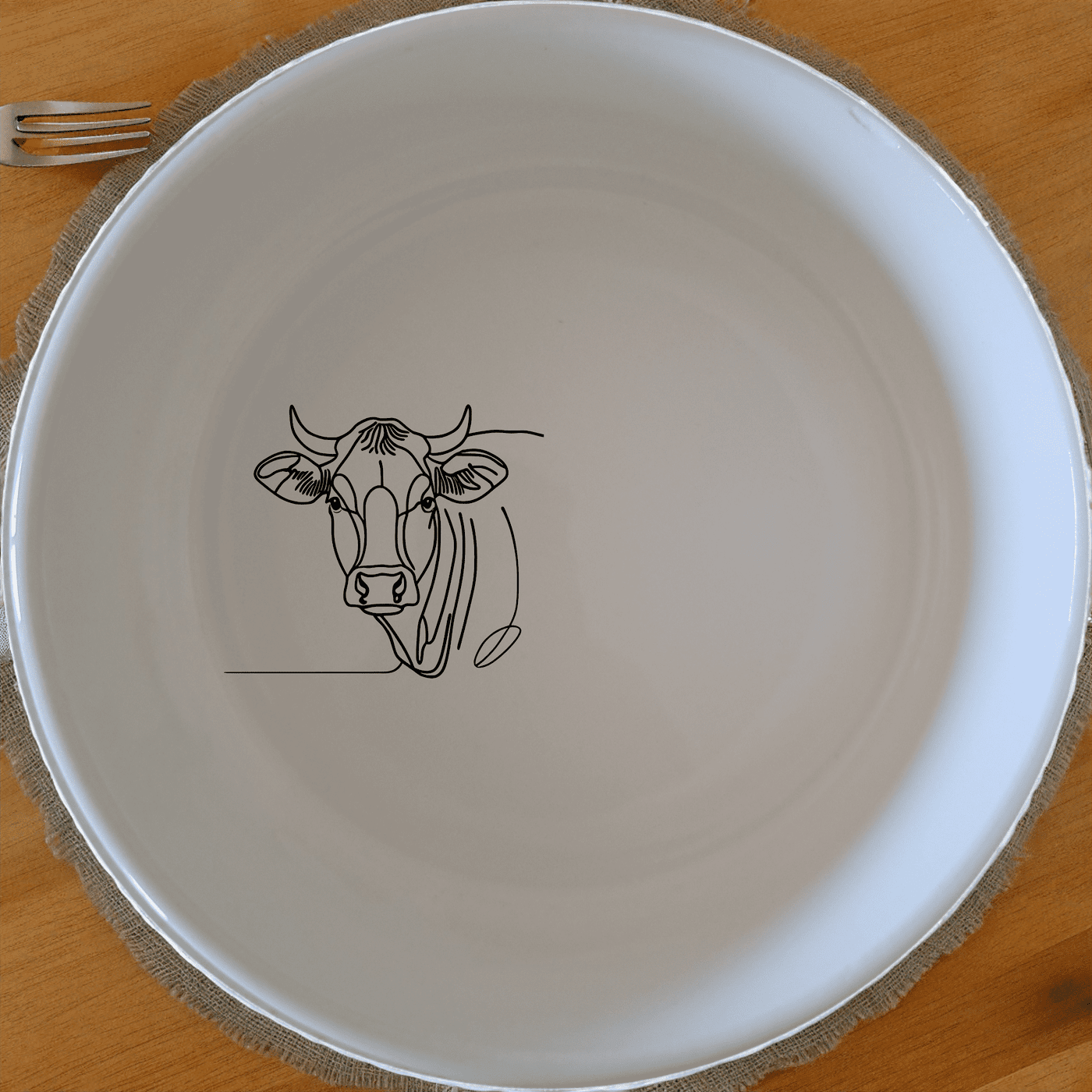 The Curvey Fat Jersey Cows Bowl Set of 4 - Range 4 features a charming design perfect for everyday use or special occasions.