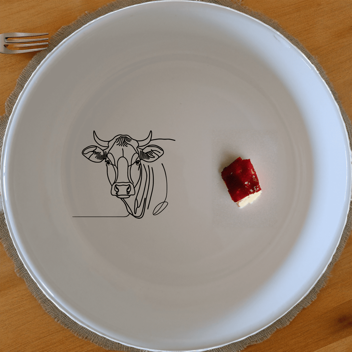 The Curvey Fat Jersey Cows Bowl Set of 4 - Range 4 features a charming design perfect for everyday use or special occasions.