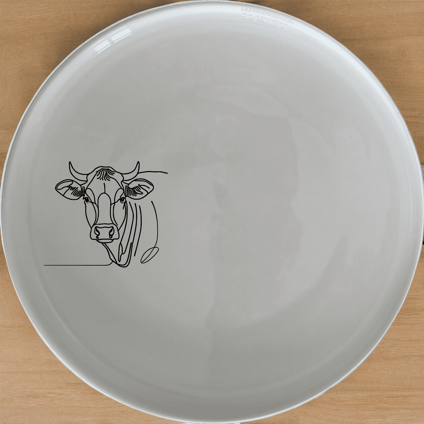 Curvy Fat Jersey Cows Side Plate Set of 4 - Range 4 is a stylish and modern addition to your dining collection, perfect for everyday use or special occasions.