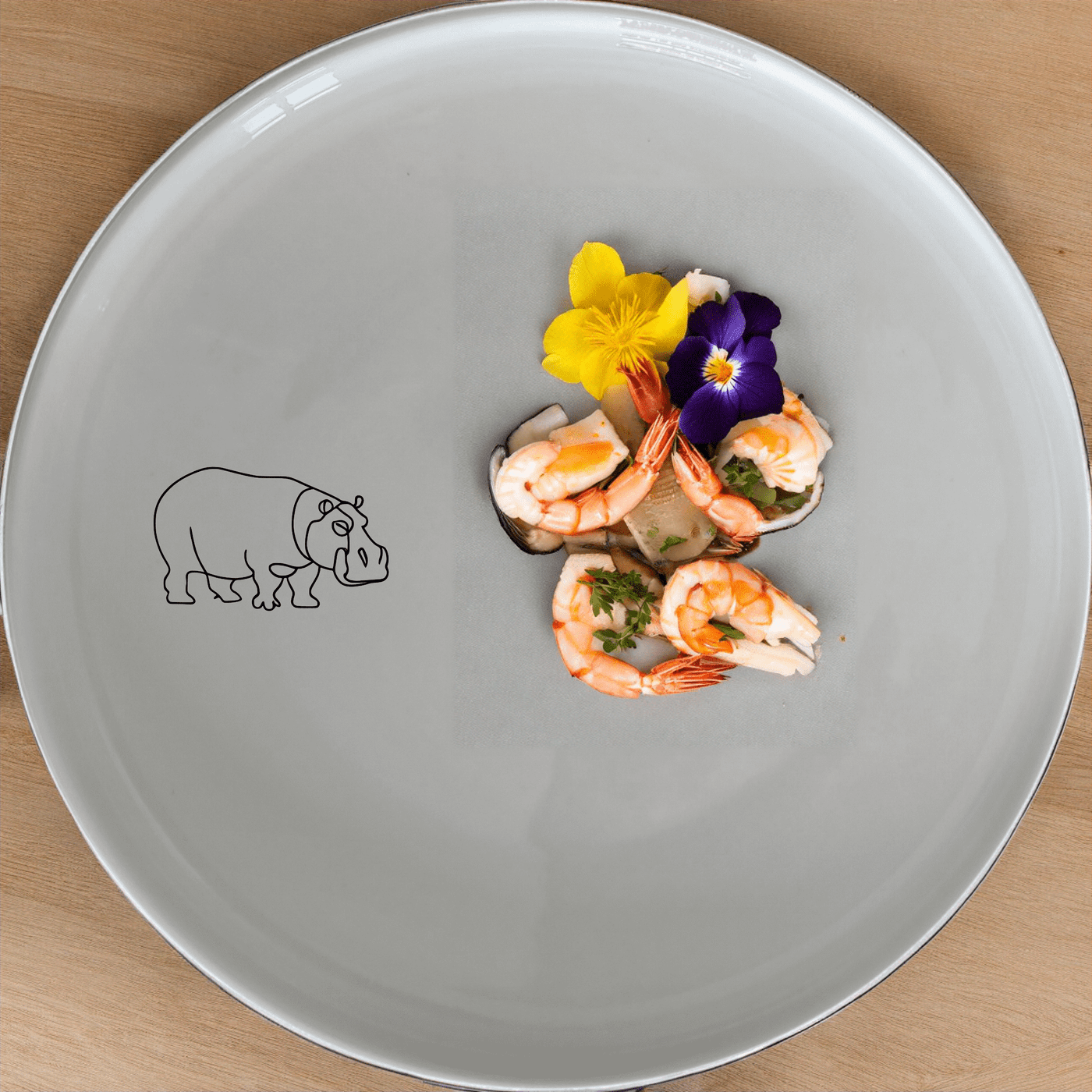 The Curvey Sillohuette Hippo Dinner Plate Set of 4 - Range 3 offers a modern and stylish addition to your dinnerware collection.