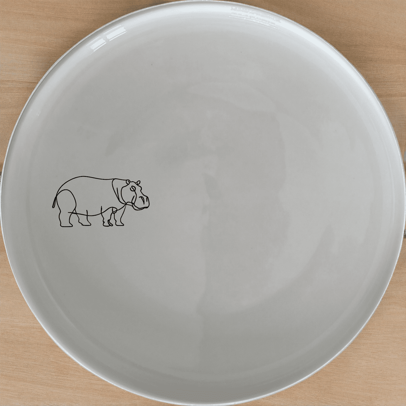 Curvey Sillohuette Hippo Side Plate Set of 4 - Range 2 is a stylish and modern addition to any dining table, perfect for everyday use or special occasions.