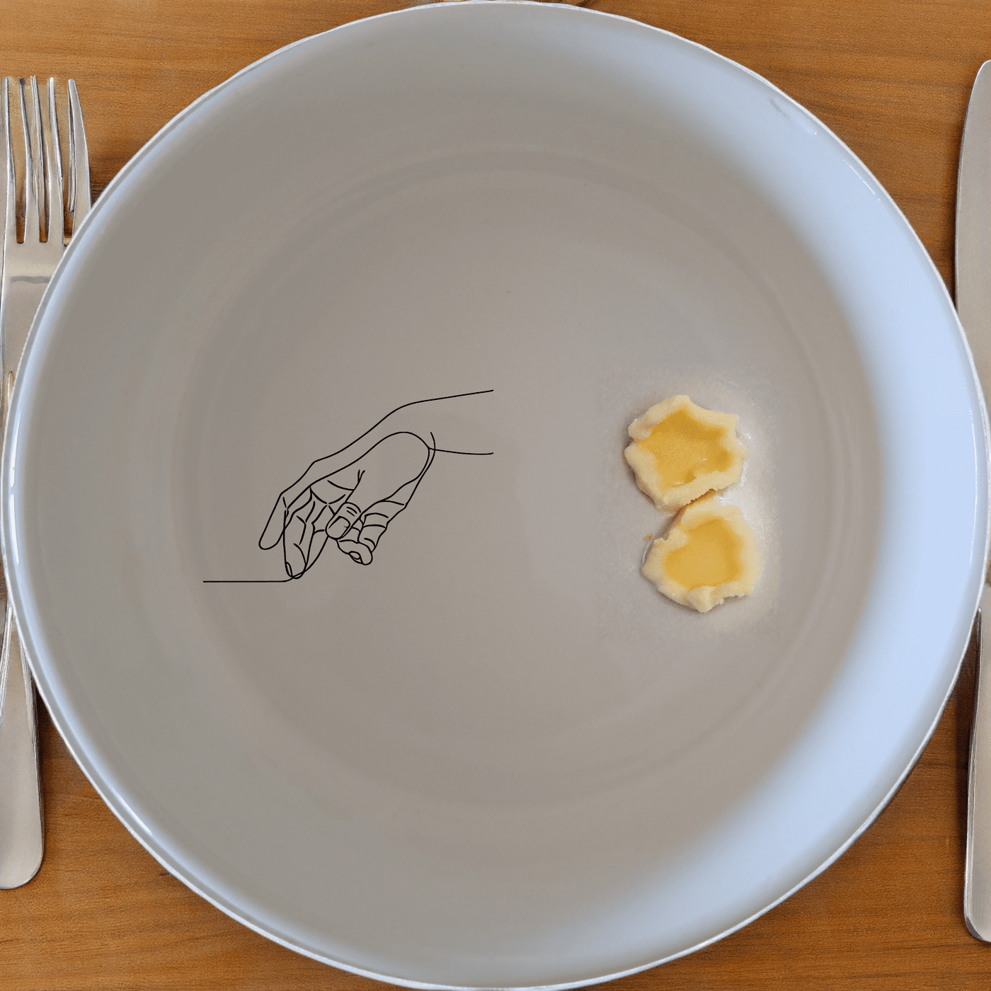 The Drawing Hand Bowl Set of 4 - Range 1 is a stylish and functional addition to any kitchen, perfect for everyday use or special occasions.