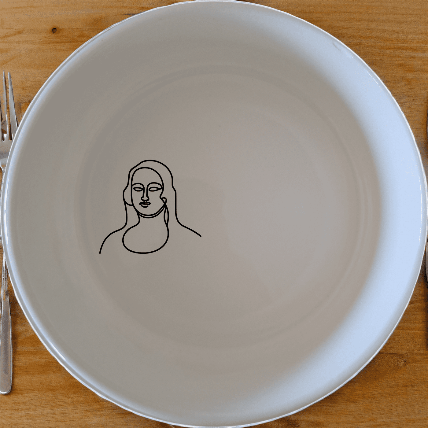 The Curvy Fat Mona Lisa Bowl Set of 4 - Range 4 features a unique, artistic design that brings a touch of classic art to your dining table.