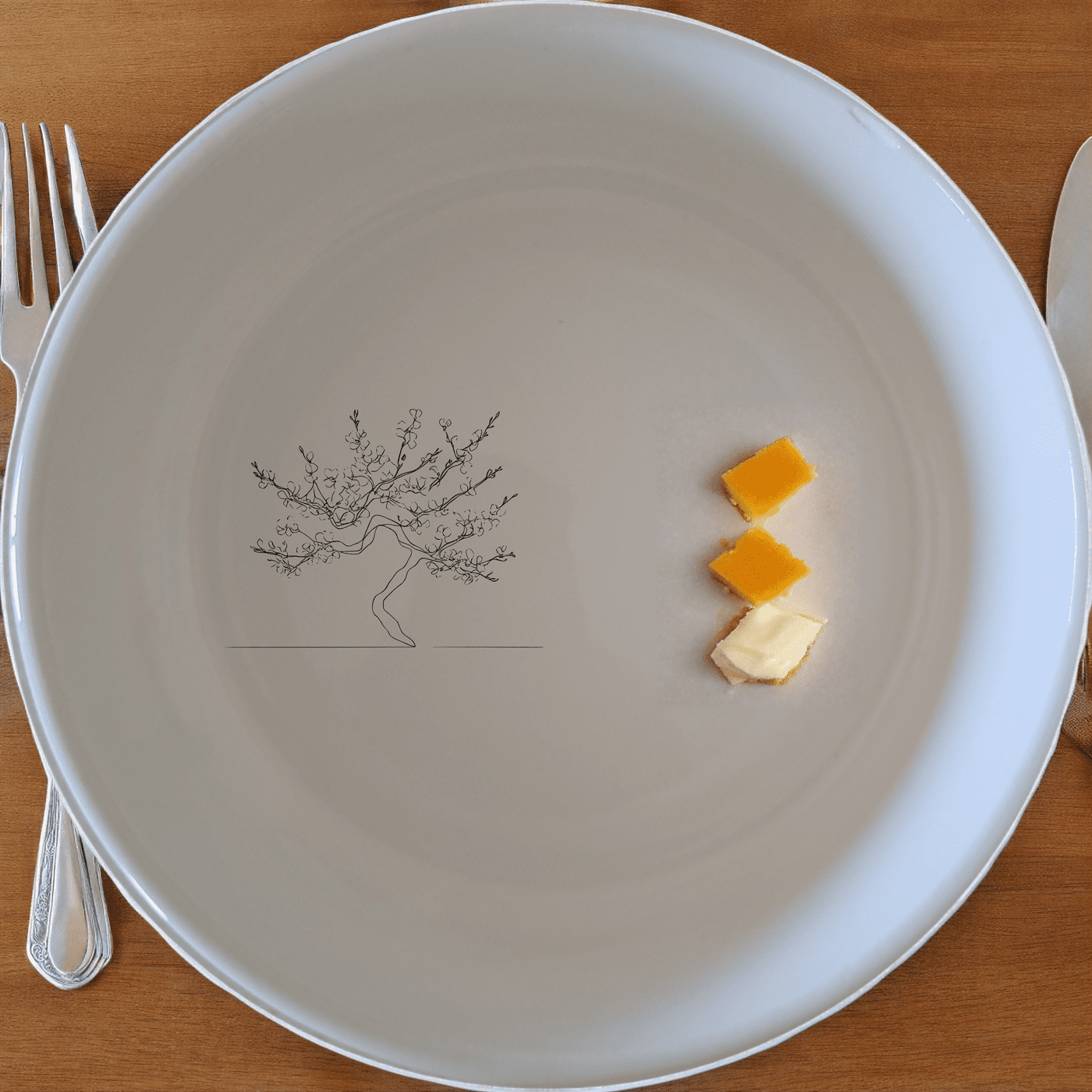 Japanese Cherry Blossom Bowl Set of 4 - Range 2 is a beautiful and elegant set of four ceramic bowls featuring a delicate cherry blossom design.