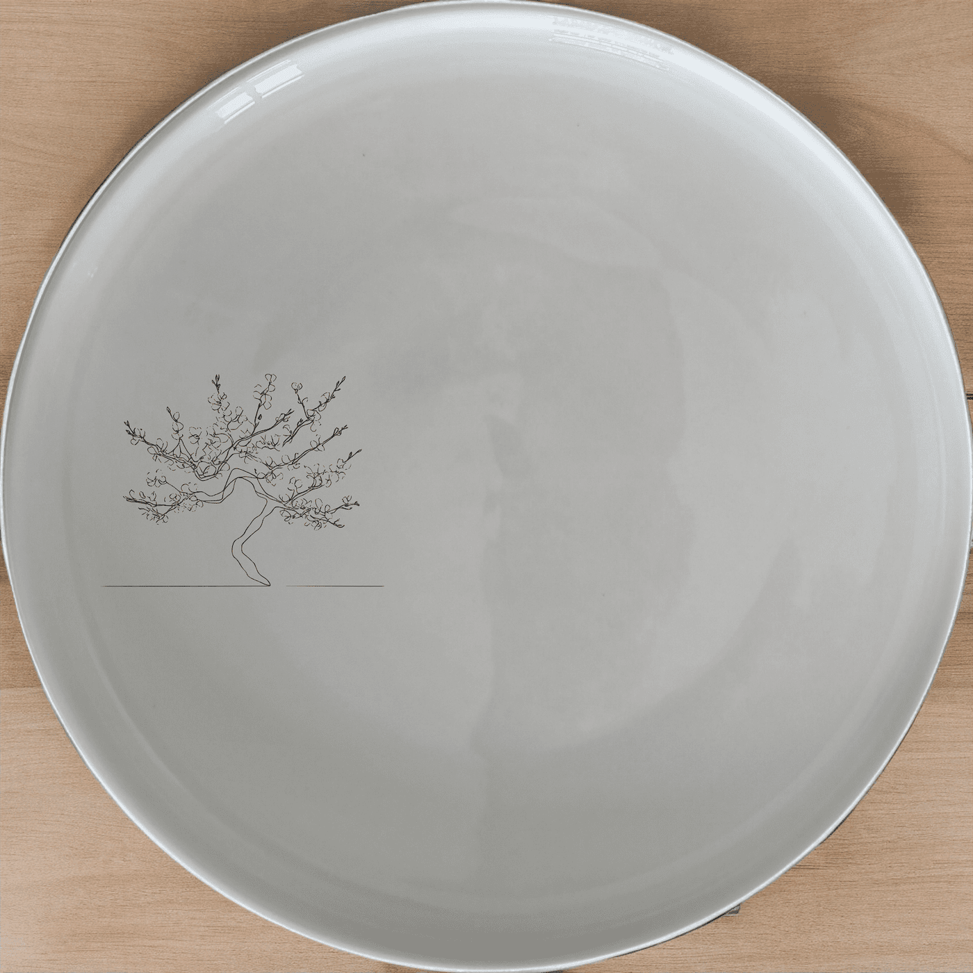 Japanese Cherry Blossom Side Plate Set of 4 - Range 2 is a beautiful and elegant set of four side plates featuring a delicate cherry blossom design.