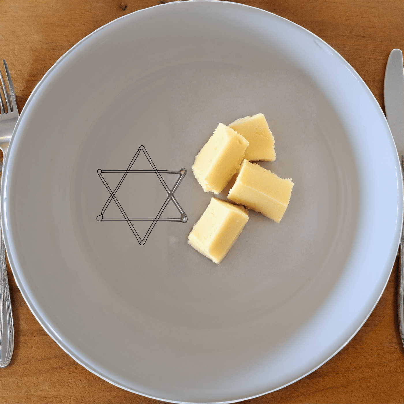 The Jewish Imagery Ceramic Bowl Set of 4 features a delicate Star of David design, perfect for everyday use or special occasions.