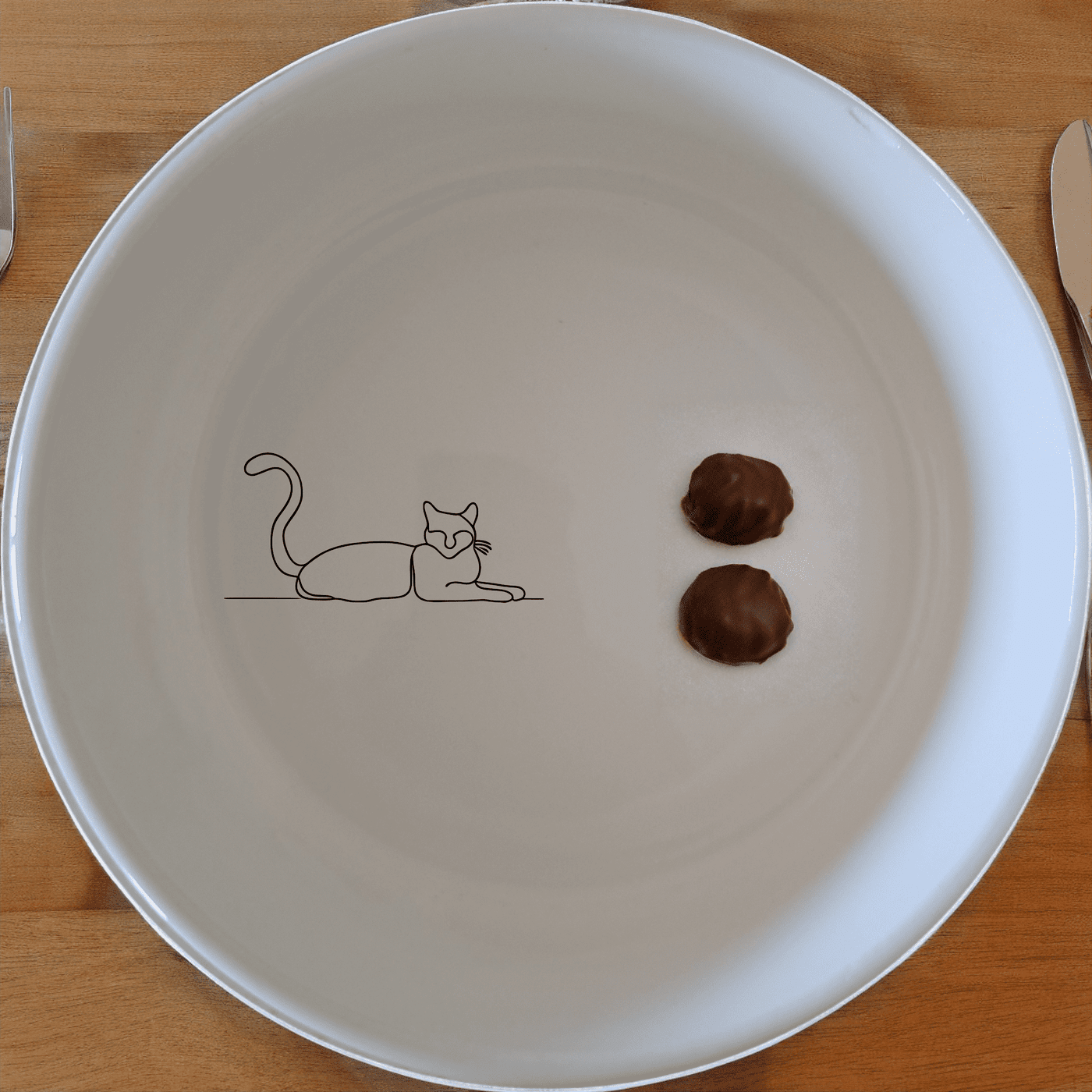 Lazy Stretching Cat Bowl Set of 4 - Range 3 is a charming and functional addition to any kitchen, perfect for pet lovers.