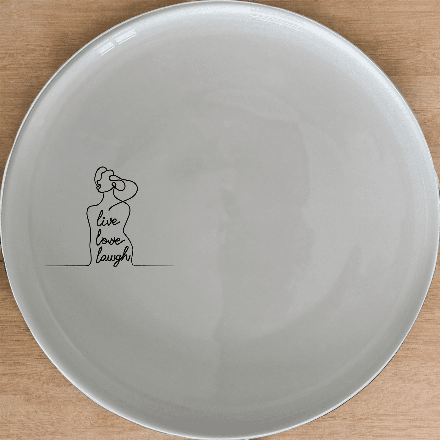 Live Love Laugh Dinner Plate Set of 4 - Range 4 is a stylish and versatile dinner plate set perfect for everyday use or special occasions.