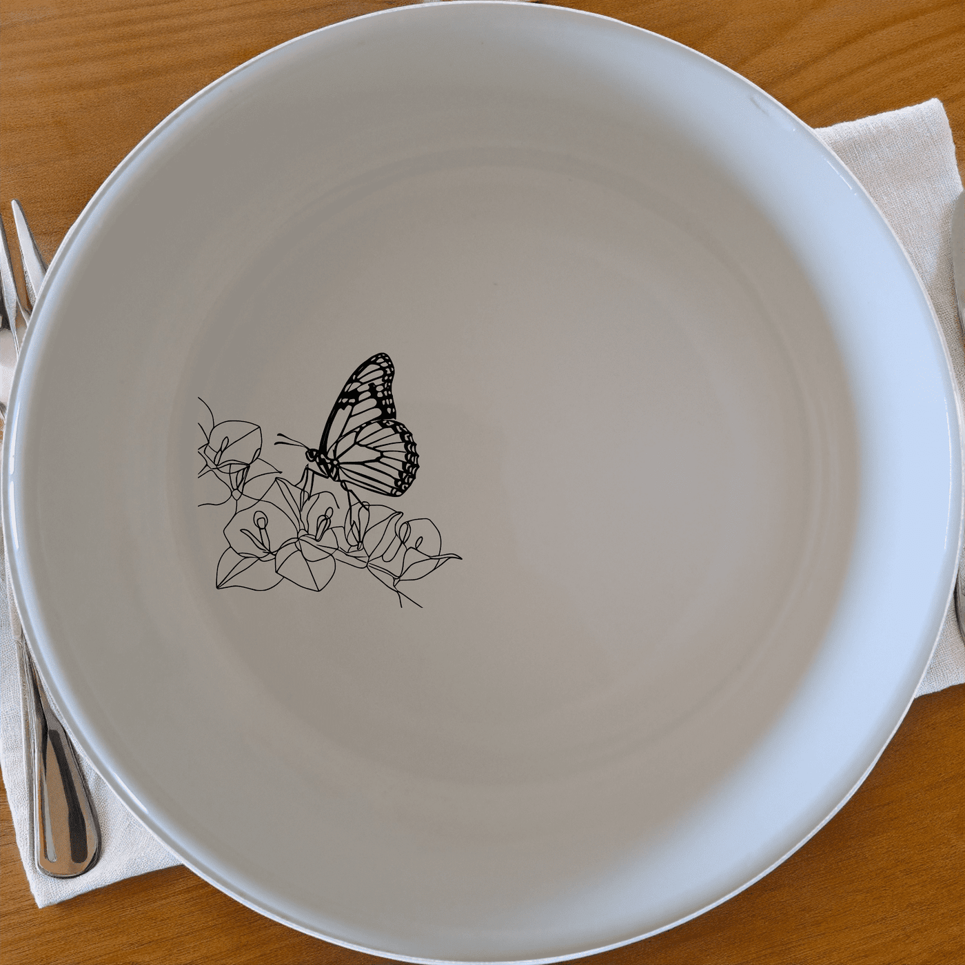 Monarch Butterfly Bougainvillea Bowl Set of 4 - Range 1 is a beautiful and elegant set of four ceramic bowls, perfect for any dining occasion.